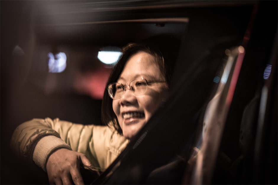 Taiwan presidential candidate Tsai Ying-wen says farewell to supporters after addressing a crowd in Zhudong, Hsinchu County.