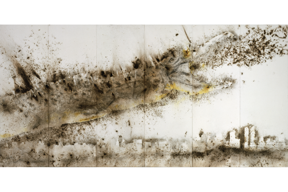 “Two Crocodiles,” on exhibit in the Metropolitan Museum of Art, 2006. (Photo by Hiro Ihara, courtesy Cai Studio)