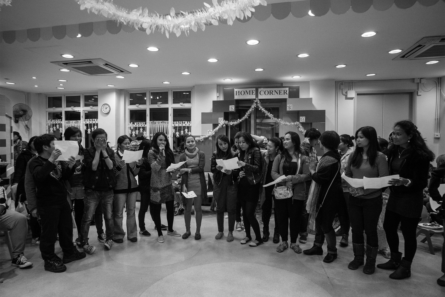 Residents of the shelter celebrated Christmas in 2014 at the Kowloon Union Church. They read their wishes and sang Christmas carols. Many of them said that the festivities helped lift their spirits and made them forget their troubles, if only for a while.