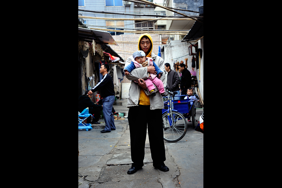 The children of Wuwucun’s migrant workers are now having their own babies, a third Shenzhen generation that has never been to Chongqing or Sichuan.