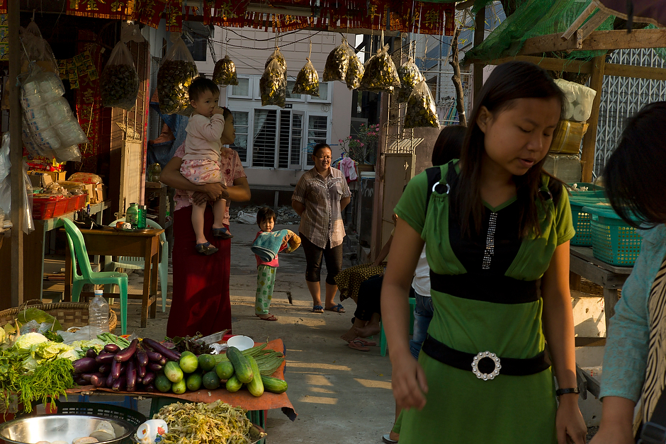A market scene in Mandalay. 