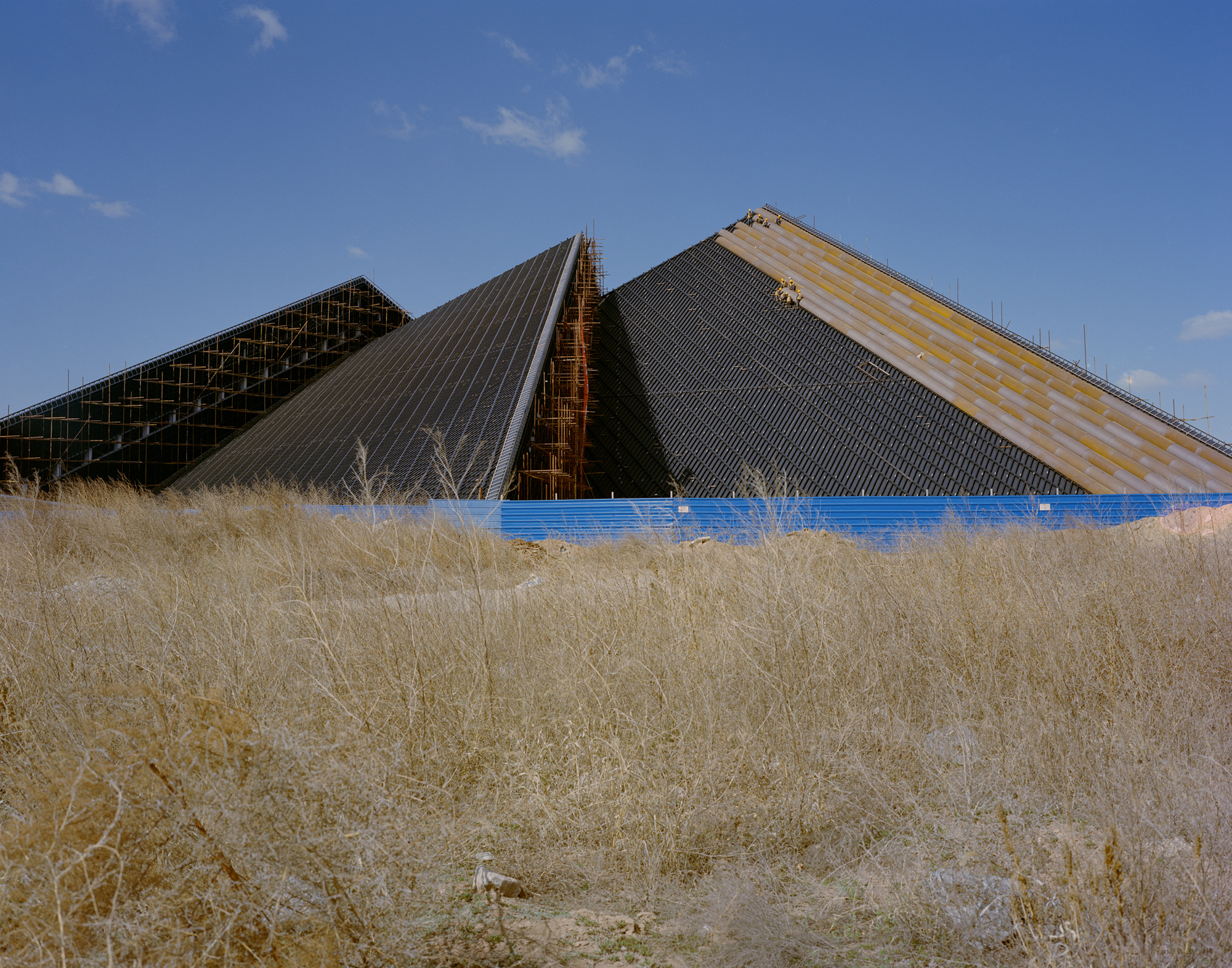 The Datong Art Museum is still under construction. A design release in 2012 said, “the museum will open in 2013.”